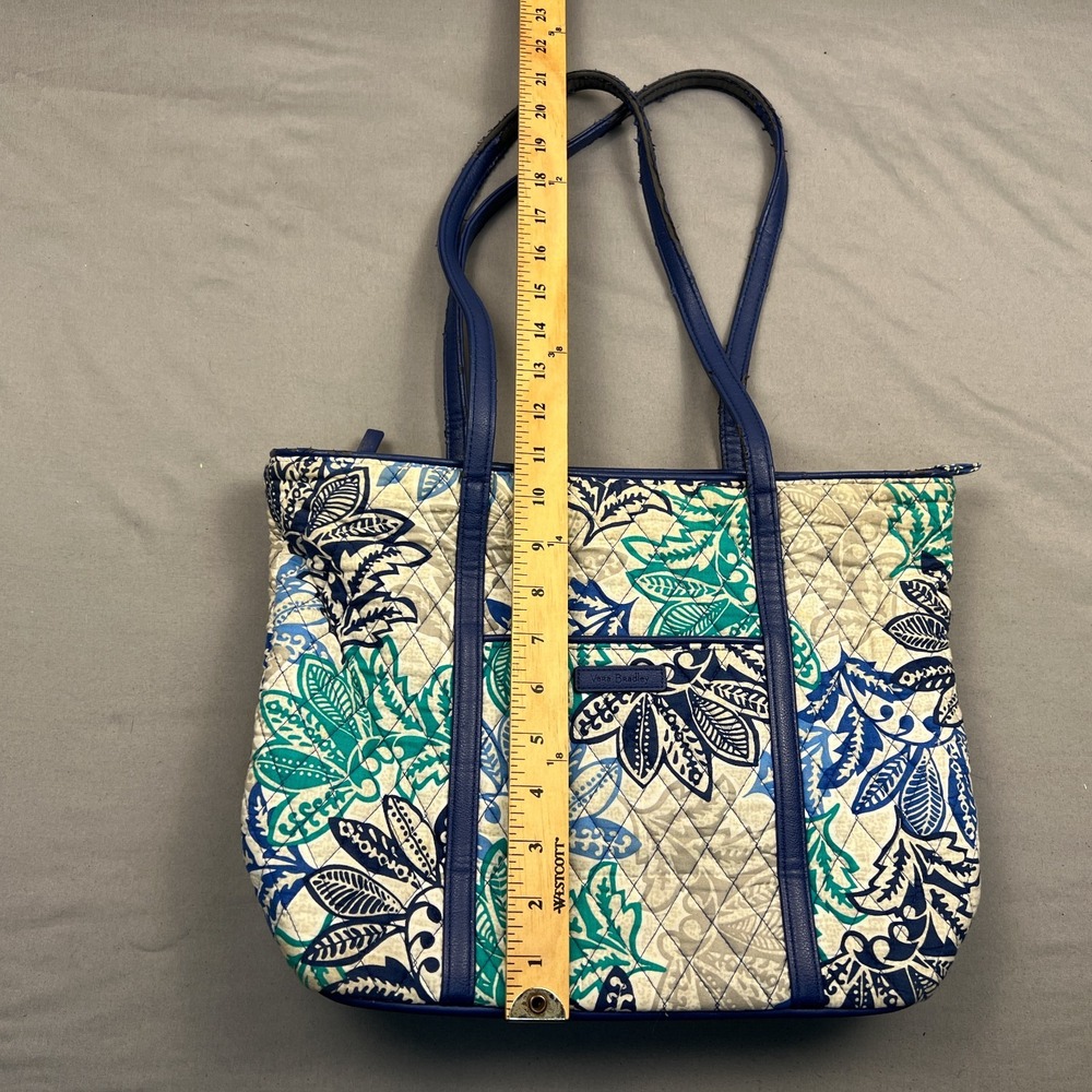 Vera Bradley Shoulder Bag Womens Quilted Zippered Santiago - Picture 4 of 14